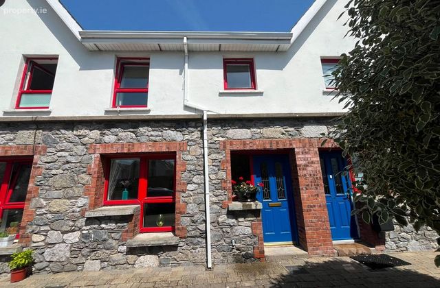 64 The Stables, Mill Road, Midleton, Co. Cork - Click to view photos