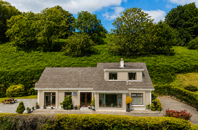 Healy's Bridge, Carrigrohane, Cork, Carrigrohane, Co. Cork - Click to view photos