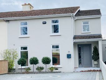 Waterside Crescent, Portmarnock, Portmarnock, Co. Dublin