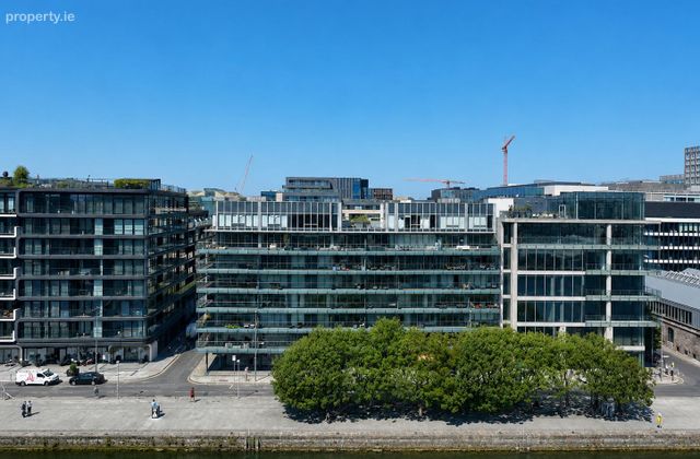 53 The Waterfront, Grand Canal Dock, Dublin 2 - Click to view photos