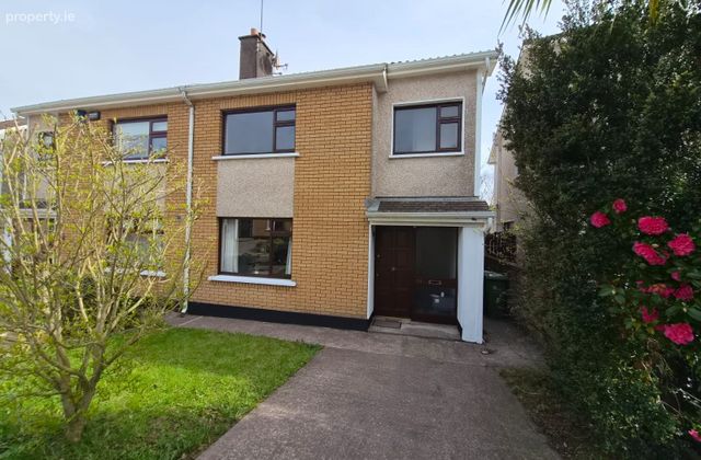 34 Delfern Grove, Maryborough Hill, Rochestown, Co. Cork - Click to view photos