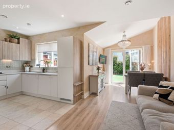 6 Larkfield Way, Dublin 18, Leopardstown, Dublin 18 - Image 4