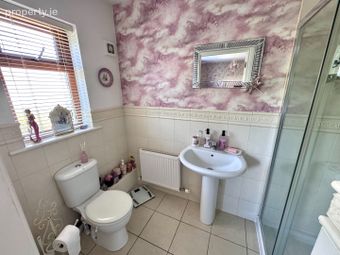 4 The Rise, Sheetland Road, Termonfeckin, Termonfeckin, Co. Louth - Image 2