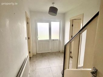 13 Kennedy Gardens, Castlebar, Co. Mayo - Image 2