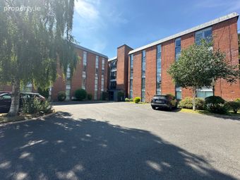 8 Merrion Court, Ailesbury Road, Sandymount, Dublin 4 - Image 2
