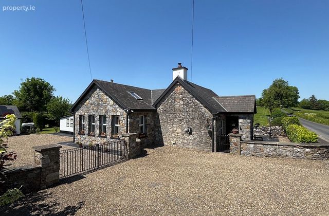 Teermaclane, Ennis, Teermaclane, Co. Clare - Click to view photos