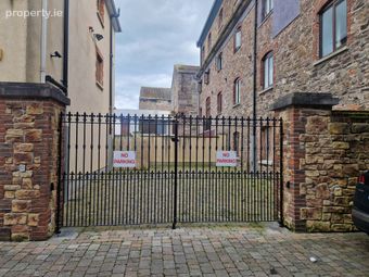 Lee House, Strand Lane, Carrick-on-Suir, Co. Tipperary