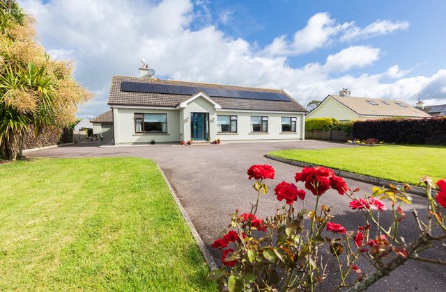 Ballinascartha, Midleton, Co. Cork - Click to view photos