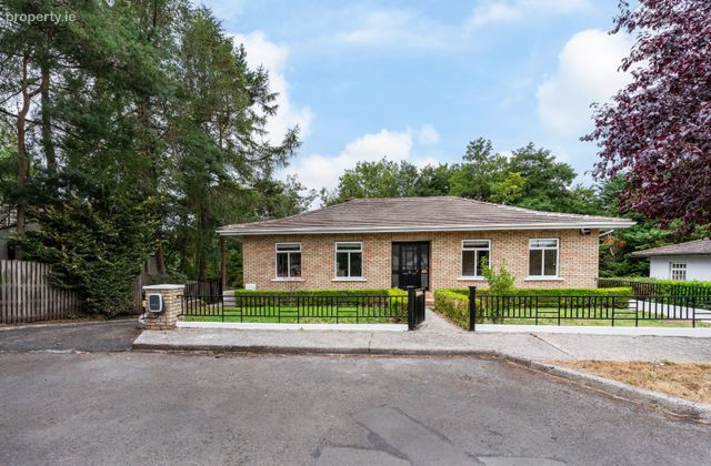 4 Duke's Court, Athy, Co. Kildare, Athy, Co. Kildare - Click to view photos