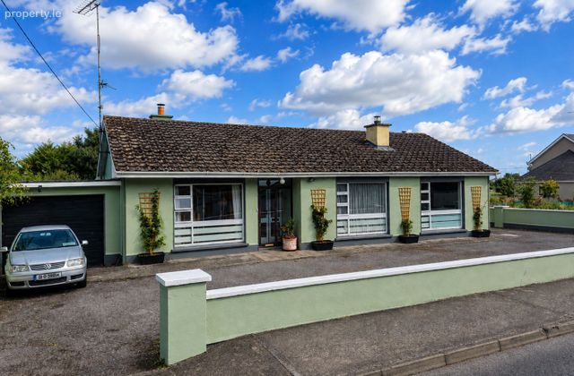 Cloonshanville, Frenchpark, Frenchpark, Co. Roscommon - Click to view photos