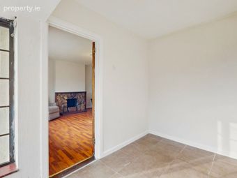 15 Mountdown Park, Terenure, Dublin 12 - Image 2