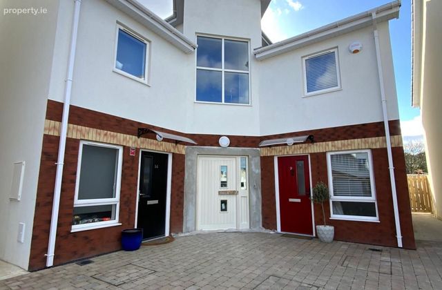 11 Cl&oacute;s Emer, Saltown, Dundalk, Co. Louth - Click to view photos