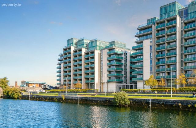 Apartment 12, Kirkpatrick House, Spencer Dock, IFSC, Dublin 1 - Click to view photos