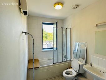 Tolka Vale, Finglas, Dublin 11 - Image 4