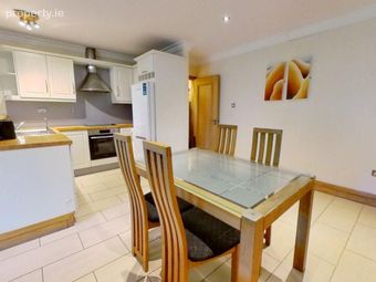 3 Taylors Hill Court, Rosary Lane, Taylor\'s Hill, Co. Galway - Image 4