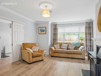7 Glencairn Heath, The Gallops, Leopardstown, Dublin 18 - Image 3
