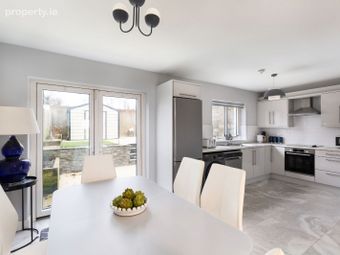 9 Hunter's Hill, Gorey, Co. Wexford - Image 4