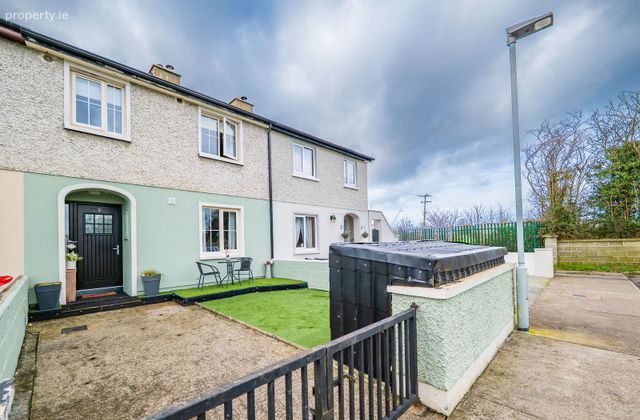 2 Monakeeba, Thurles, Co. Tipperary - Click to view photos