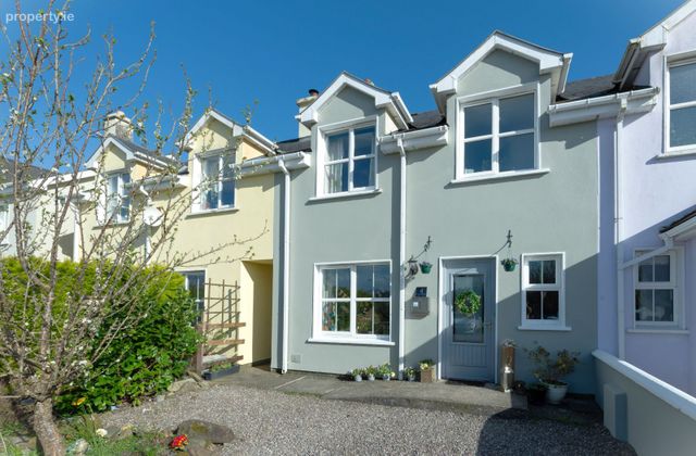 4 Castle Heights, Togher, Dunmanway, Co. Cork - Click to view photos