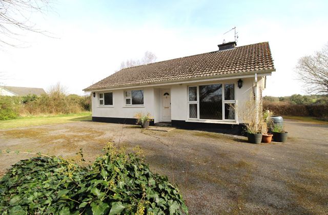 'holly Cottage' Gortraven, Lusmagh, Banagher, Co. Offaly - Click to view photos