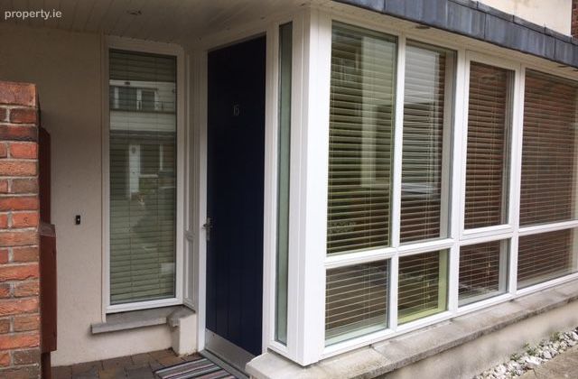 Levmoss Avenue,the Gallops,dublin 18, Leopardstown, Dublin 18 - Click to view photos
