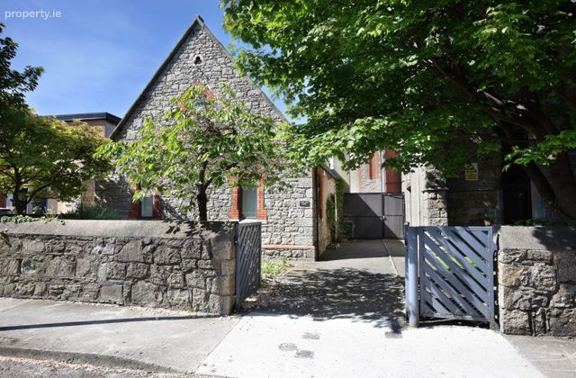 The Lodge, Charleston Avenue, Ranelagh, Dublin 6 - Click to view photos