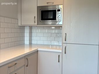 4 Lansdowne Village, Dublin 4, Sandymount, Dublin 4 - Image 4