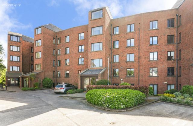 Apartment 58, Crescent House, Clontarf, Dublin 3 - Click to view photos