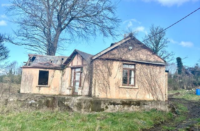 Castlebar Road, Foxford, Co. Mayo - Click to view photos