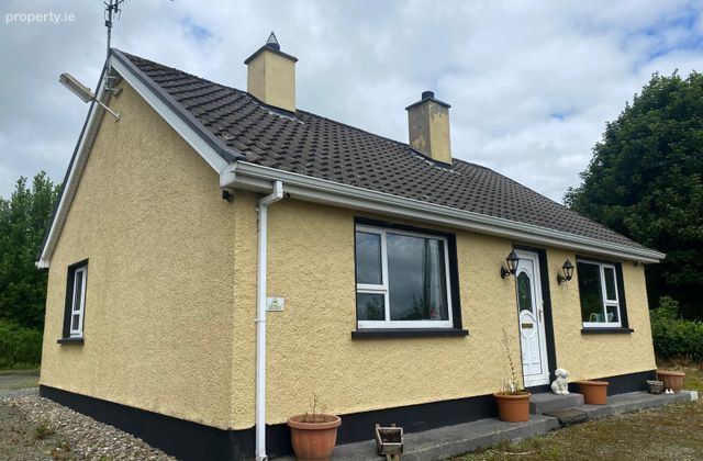 Tullyvinney, Raphoe, Raphoe, Co. Donegal - Click to view photos
