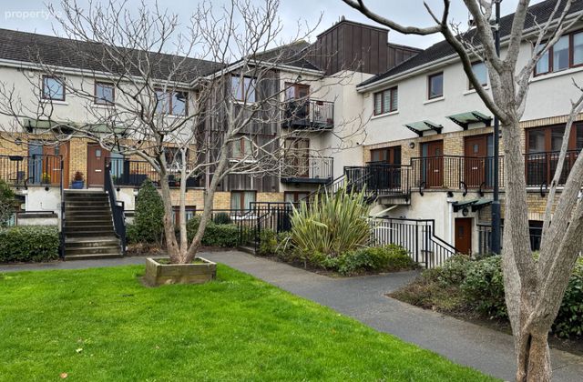 66 The Kilns, Station Road, Portmarnock, Co. Dublin - Click to view photos