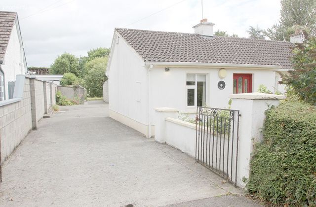 Parkdale, 201 Adam's Villas, Spollanstown, Tullamore, Co. Offaly - Click to view photos