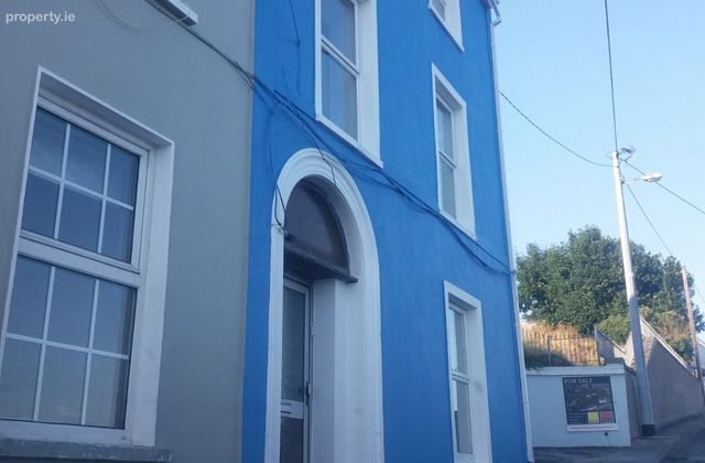 Bellevue Terrace, Cobh, Co. Cork - Click to view photos