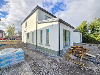 2 Cuirt Ghallagh, Castleblakeney, Co. Galway - Image 5