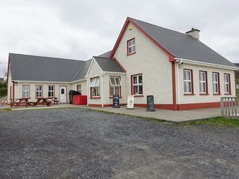 Silver Strand House, Malinbeg, Glencolmcille, Donegal, Glencolmcille, Co. Donegal - Image 3