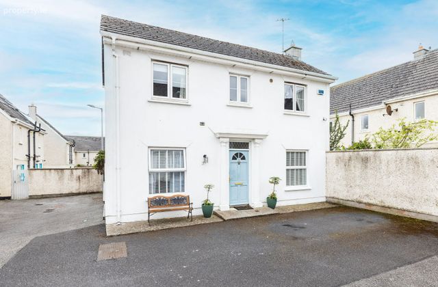7 Bremore Castle, Balbriggan, Balbriggan, Co. Dublin - Click to view photos