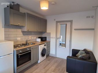 Apartment 5, 67 Henry Street, South Circular Road, Co. Limerick - Image 2