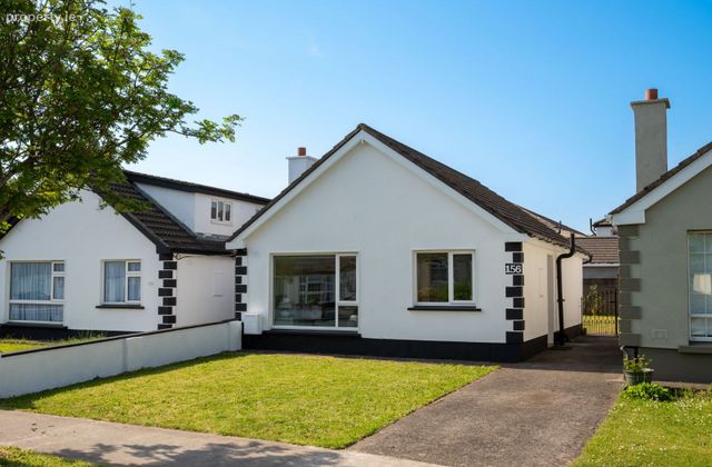 156 Oakcourt Drive, Palmerstown, Dublin 20 - Click to view photos