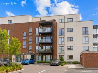 22 Oak Hall, Larkfield View, Leopardstown, Dublin 18