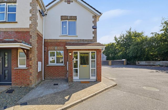 22 Newborough, Gorey, Co. Wexford, Gorey, Co. Wexford - Click to view photos