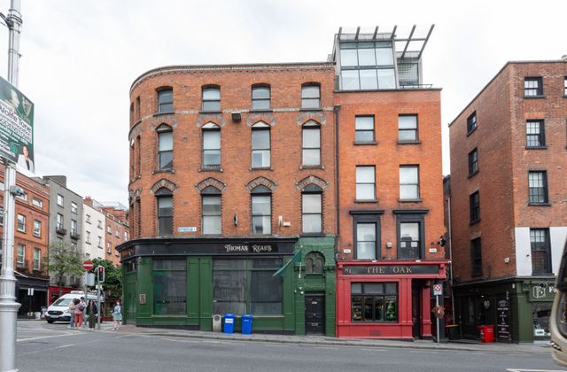 Apartment 1, 1-3 Parliament Street, Temple Bar, Dublin 2 - Click to view photos