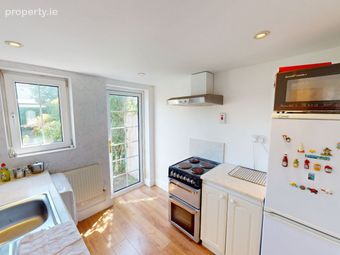 12 Whitethorn Avenue, Inniscarra View, Ballincollig, Co. Cork - Image 5