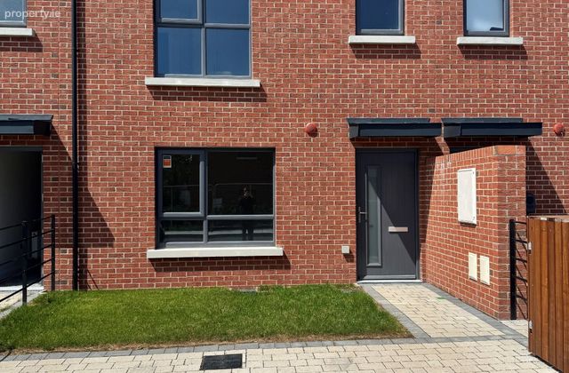 3 Bed Mid Terrace, 56 Gleann Droimnin, Carrickmacross, Co. Monaghan - Click to view photos