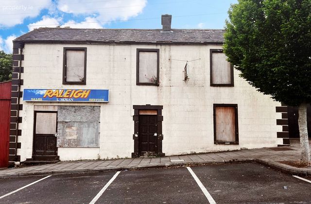 4 O'connell Square, Edenderry, Edenderry, Co. Offaly - Click to view photos