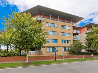 57 Block C, East Courtyard, Dublin 18