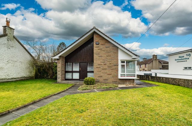 Kilcullen Road, Naas, Co. Kildare - Click to view photos