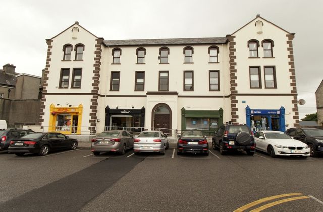 Top Floor Suite 3&amp;4, Townhouse Centre, St. Mary's Square, Athlone, Co. Westmeath, Athlone, Co. Westmeath - Click to view photos