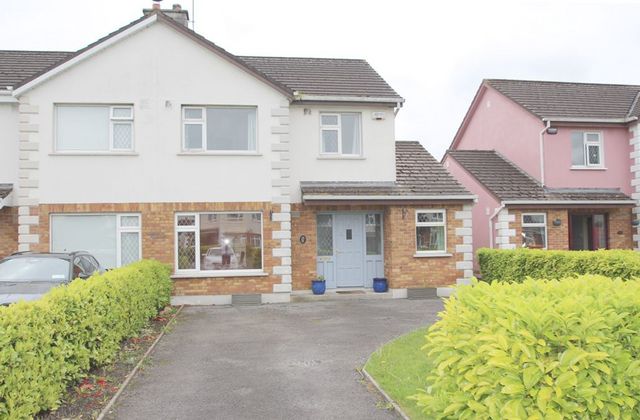 17 The Cedars, Hophill, Tullamore, Co. Offaly - Click to view photos