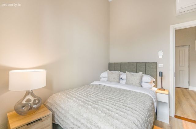 Flat 2, 1 Clonskeagh Road, Milltown, Dublin 6 - Click to view photos