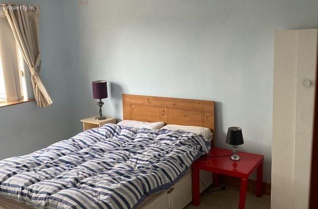 Sheehan's Road, Newcastle West, Co. Limerick - Click to view photos